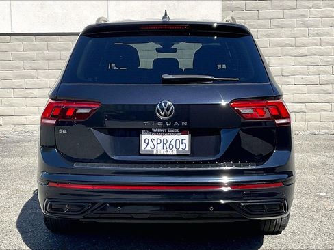 Certified 2023 Volkswagen Tiguan SE R-Line image 3