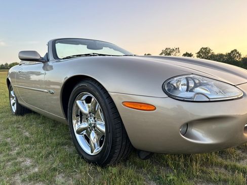 Used 1997 Jaguar XK8 Convertible RWD image 12