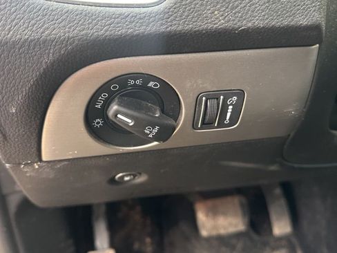 Used 2019 Dodge Durango SXT image 6