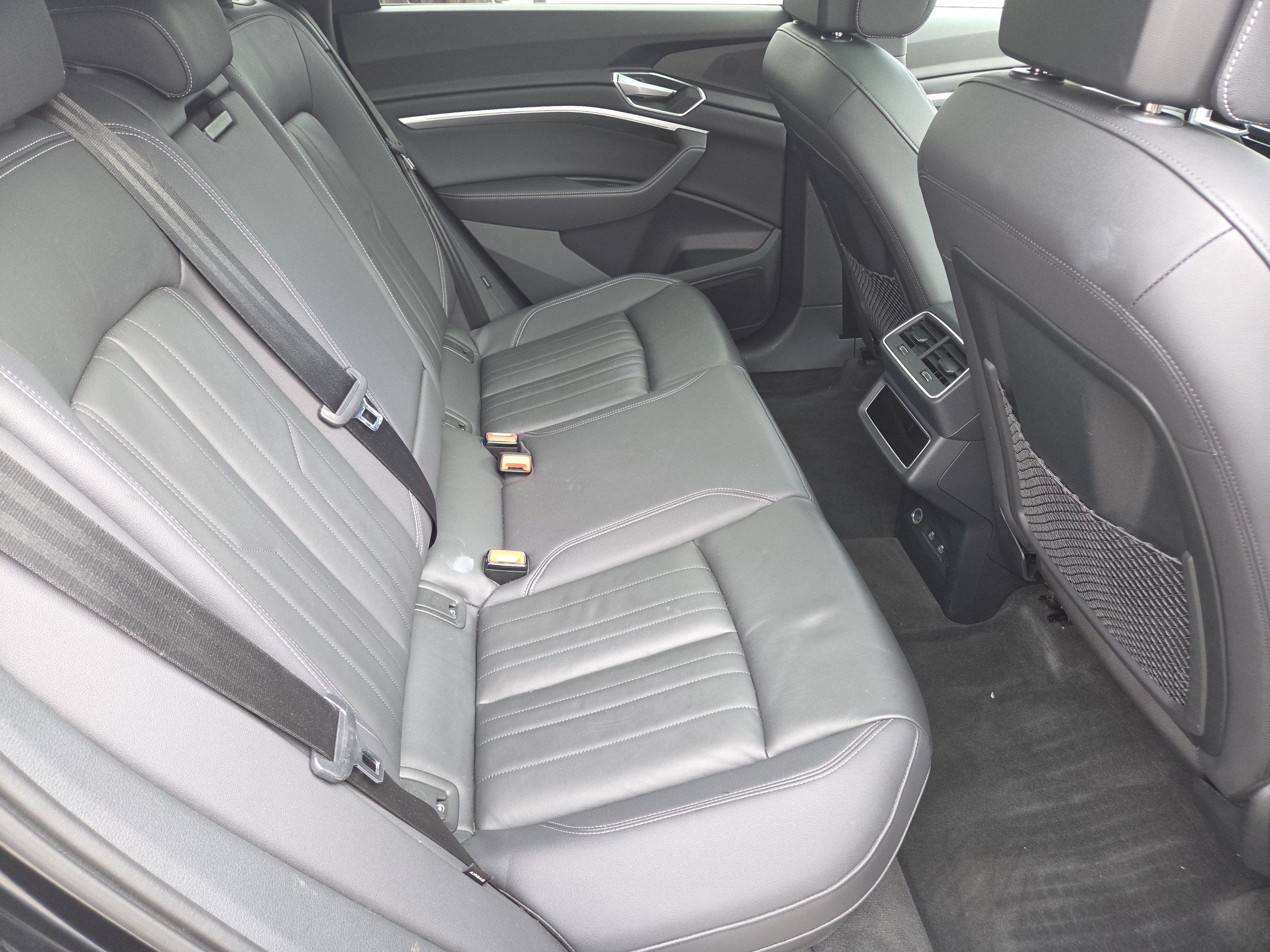 Used 2023 Audi e-tron Premium w/ Convenience Plus Package AWD/4WD image 28