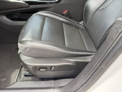 Used 2023 Buick Envision Essence FWD image 30