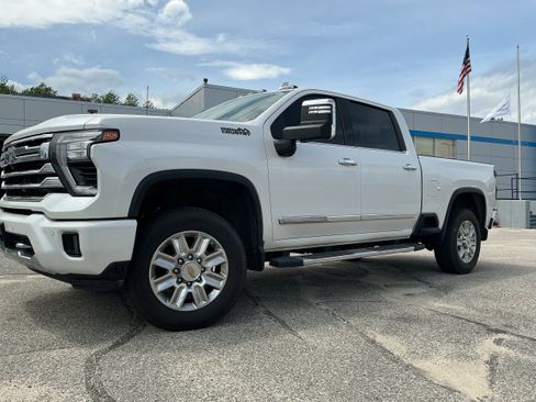 Used 2024 Chevrolet Silverado 3500 High Country w/ LPO, Dark Essentials Package AWD/4WD image 1