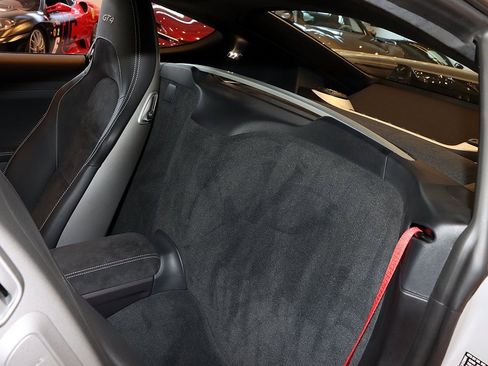 Used 2020 Porsche 718 Cayman GT4 image 40