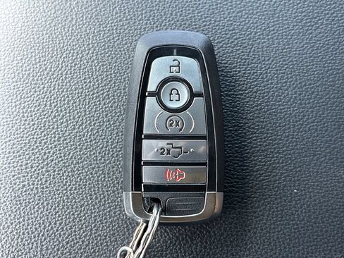 Used 2024 Ford F250 Lariat w/ Lariat Ultimate Package AWD/4WD image 27
