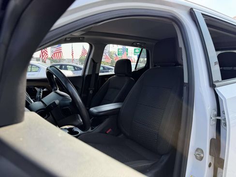 Used 2020 GMC Terrain SLE w/ Driver Convenience Package AWD/4WD image 18