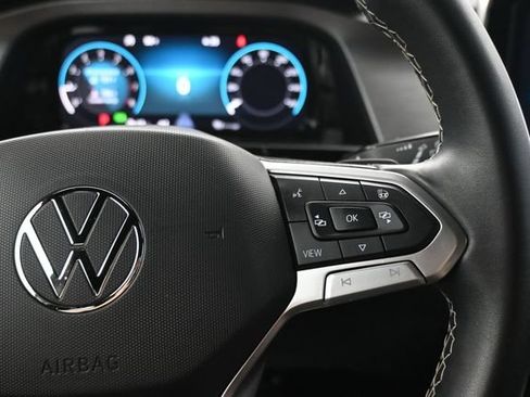 Used 2024 Volkswagen Atlas Cross Sport SE FWD image 16