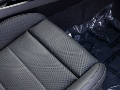 New 2025 Porsche Macan Electric image 54