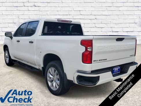 Certified 2021 Chevrolet Silverado 1500 Custom RWD image 2