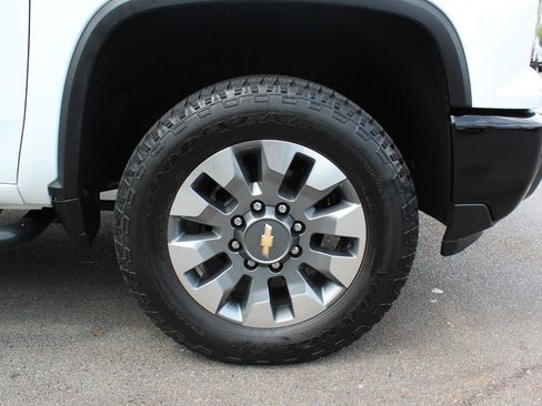 Used 2025 Chevrolet Silverado 2500 Custom w/ Custom Value Package AWD/4WD image 39