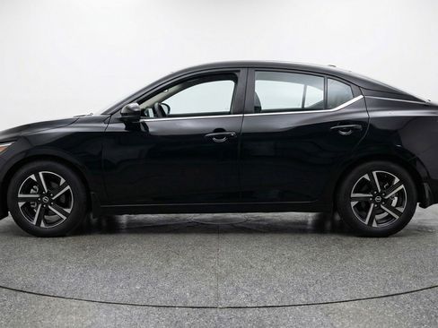 Used 2025 Nissan Sentra SV image 5