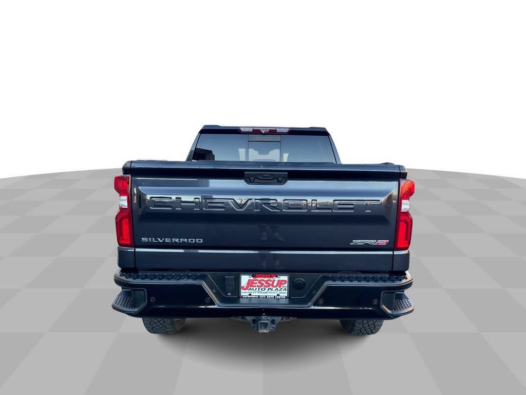 Used 2023 Chevrolet Silverado 1500 ZR2 w/ Technology Package AWD/4WD image 7