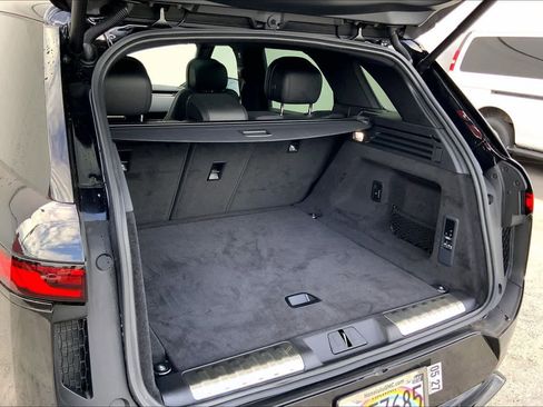 Used 2025 Land Rover Range Rover Sport Dynamic SE image 18