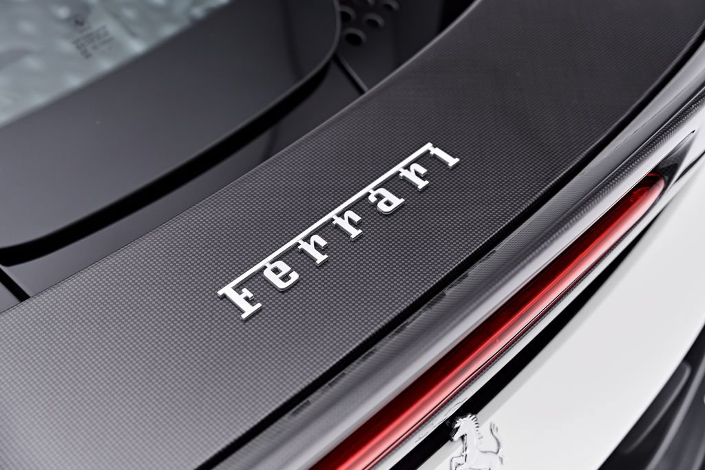 Used 2022 Ferrari SF90 Spider AWD/4WD image 31