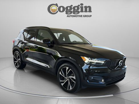 Used 2019 Volvo XC40 T5 R-Design image 7