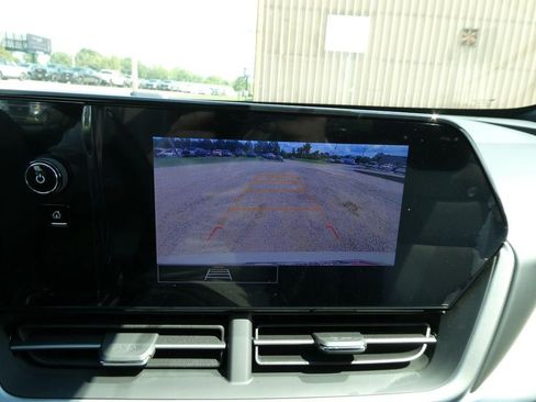 New 2026 Chevrolet Trax RS w/ Sunroof Package FWD image 21