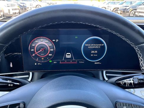 Used 2023 Hyundai Elantra Limited FWD image 25