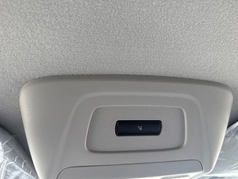 New 2025 Ford Transit 250 Low Roof RWD image 28