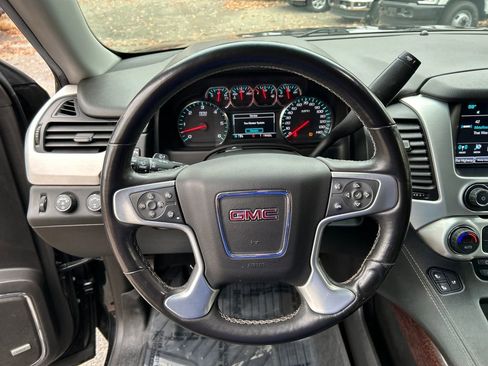 Used 2018 GMC Yukon SLT image 19