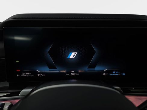 New 2026 BMW 750e xDrive w/ Executive Package image 19