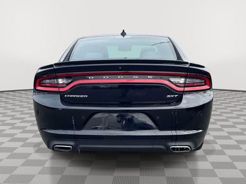 Used 2016 Dodge Charger SXT w/ Navigation & Travel Group image 10