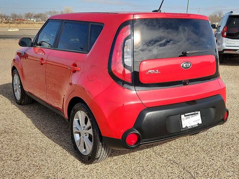Used 2016 Kia Soul + image 3