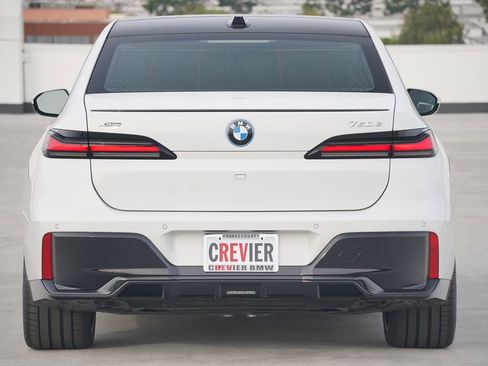 New 2026 BMW 750e xDrive 750e xDrive w/ Premium Package image 7