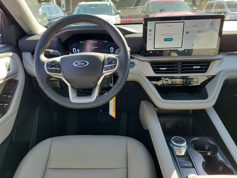 New 2026 Ford Explorer Active w/ Active Comfort Package image 12