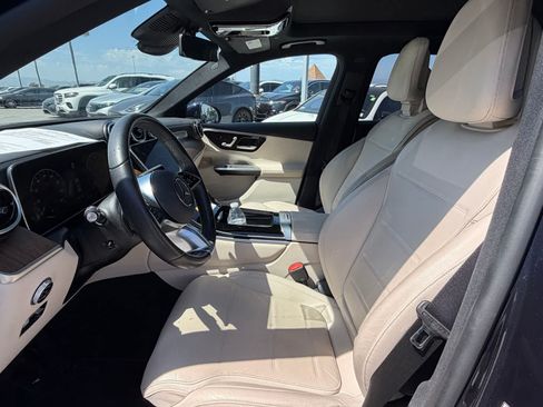 Used 2024 Mercedes-Benz GLC 300 image 6