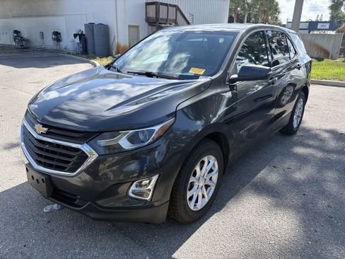 Certified 2018 Chevrolet Equinox LT FWD image 2