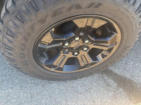 Used 2019 Chevrolet Tahoe LS image 6