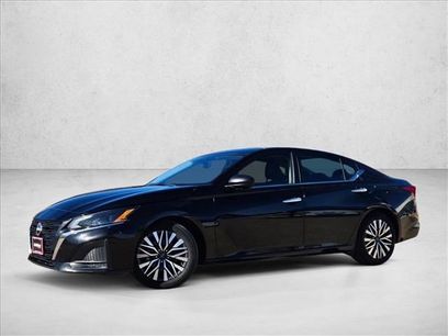 Used 2024 Nissan Altima 2.5 SV