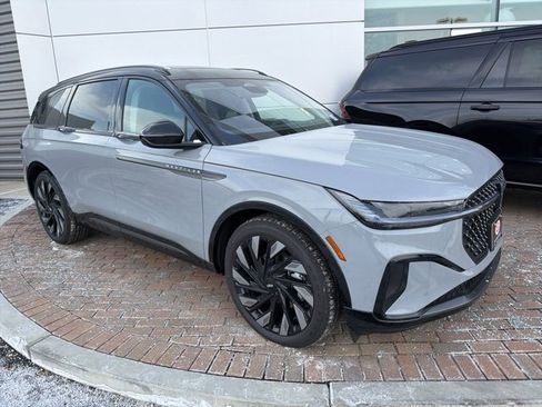 New 2026 Lincoln Nautilus Reserve image 1