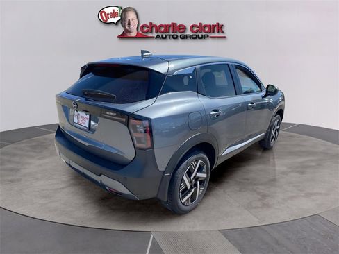 New 2026 Nissan Kicks SV image 6