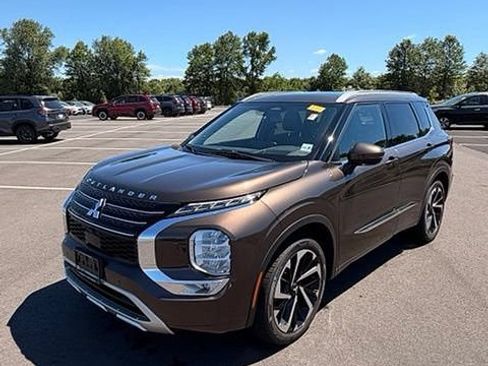 Used 2022 Mitsubishi Outlander SEL AWD/4WD image 1