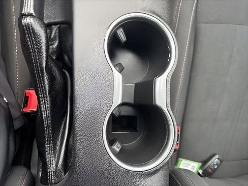 Used 2019 Ford Mustang Convertible image 23