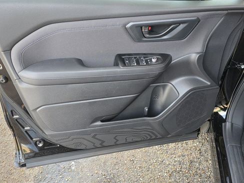 New 2026 Subaru Forester Premium AWD/4WD image 34