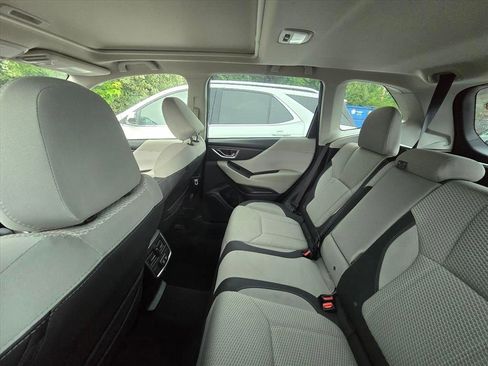 Used 2023 Subaru Forester Premium AWD/4WD image 5