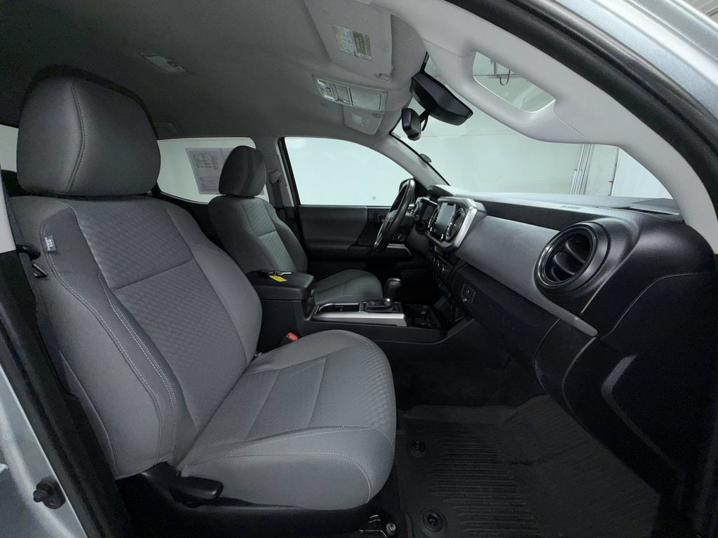 Used 2023 Toyota Tacoma SR5 AWD/4WD image 18