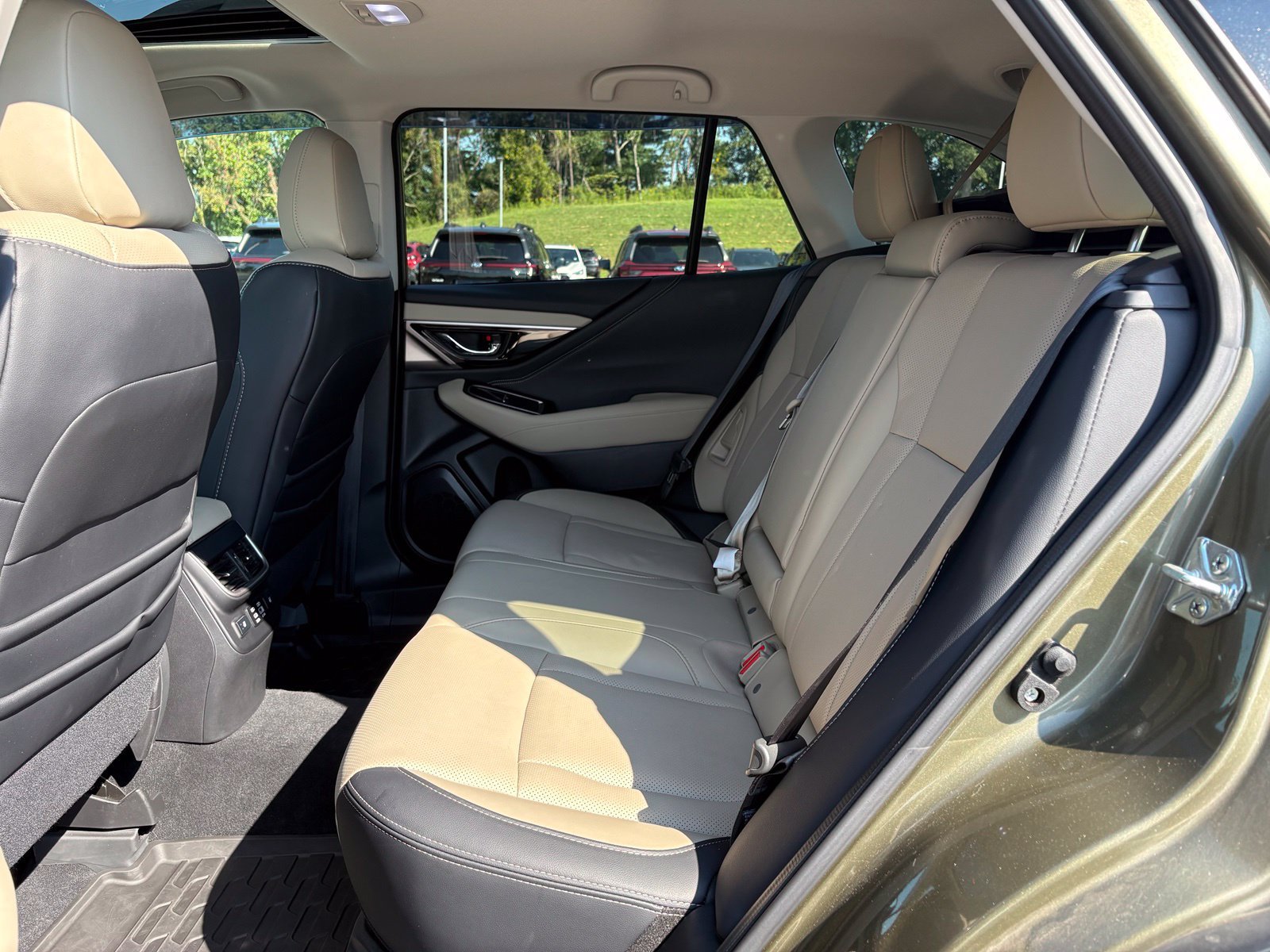 Certified 2025 Subaru Outback Limited AWD/4WD image 33