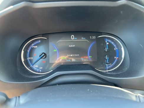 Used 2025 Toyota RAV4 XLE AWD/4WD image 18