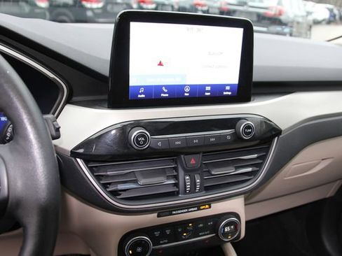 Used 2020 Ford Escape SE Sport image 24