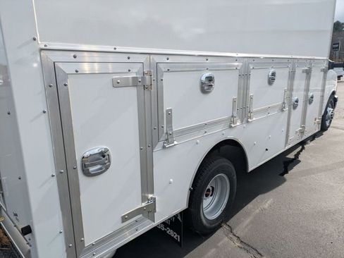 New 2025 GMC Savana 4500 w/ Power Convenience Package RWD image 27