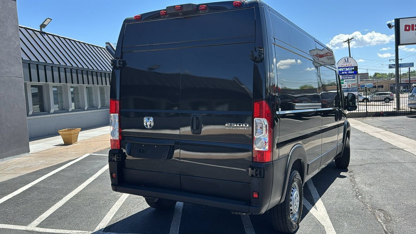Used 2025 RAM ProMaster 2500 FWD image 4