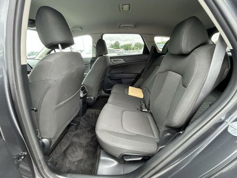 Used 2023 Kia Sportage LX AWD/4WD image 27