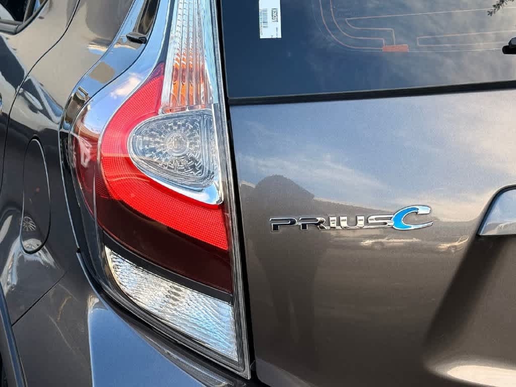 Used 2019 Toyota Prius C w/ Carpet Mat Package FWD image 7