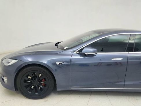 Used 2019 Tesla Model S 100D image 4