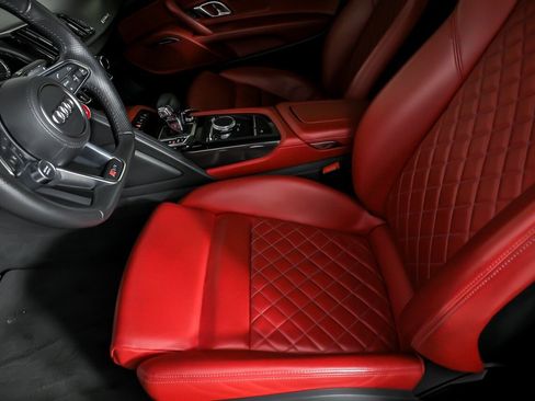 Used 2020 Audi R8 V10 w/ Carbon Exterior Package image 25