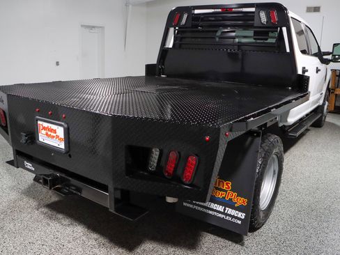 Used 2022 Ford F350 XLT image 8