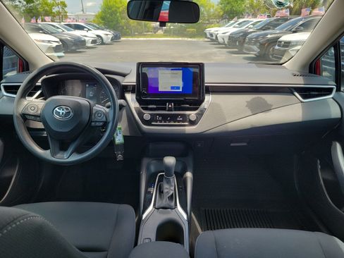 Used 2025 Toyota Corolla LE FWD image 16