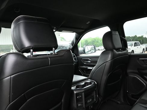 Used 2024 RAM 1500 Laramie RWD image 32
